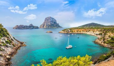 Donde encontrar los mejores alojamientos en Ibiza.